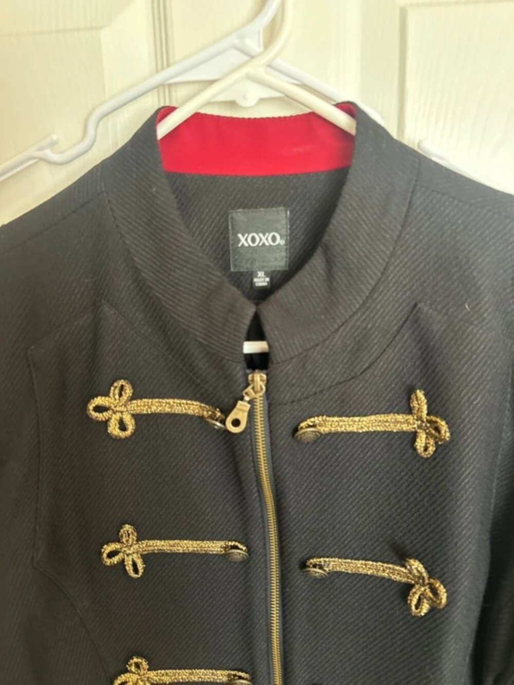 Blazer - Picture 2 of 4
